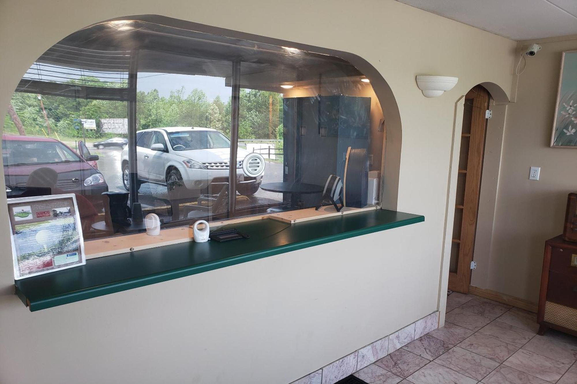 Oyo Hotel Whitely City Hwy 27 Ky Whitley City Exterior foto